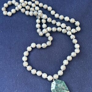 Elegant Gray Beaded Necklace with Pendant. Agate, Hand Knotted